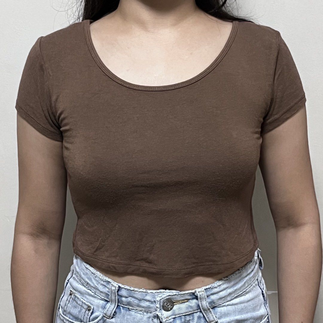 Blue & Brown Crop Tops for ₱70 (Category: Others Tops) located in Iriga City. Submitted by _prelovedbymaris (Listing ID 1449077160, Image 2). Description: - Color: blue and brown - Size: best firs xs-small .