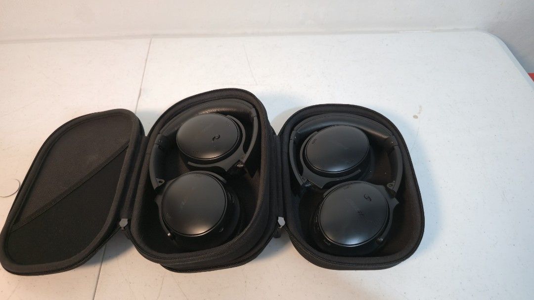 Bose Quietcomfort Noise Cancellation Headphone (Category: Headphones & Headsets) located in Rizal. Submitted by potato_corner (Listing ID 1449091279, Image 1). Description: Bose Quietcomfort Noise Cancellation Headphone Australian mall pull out Used as demo unit Inclusion Unit Case.