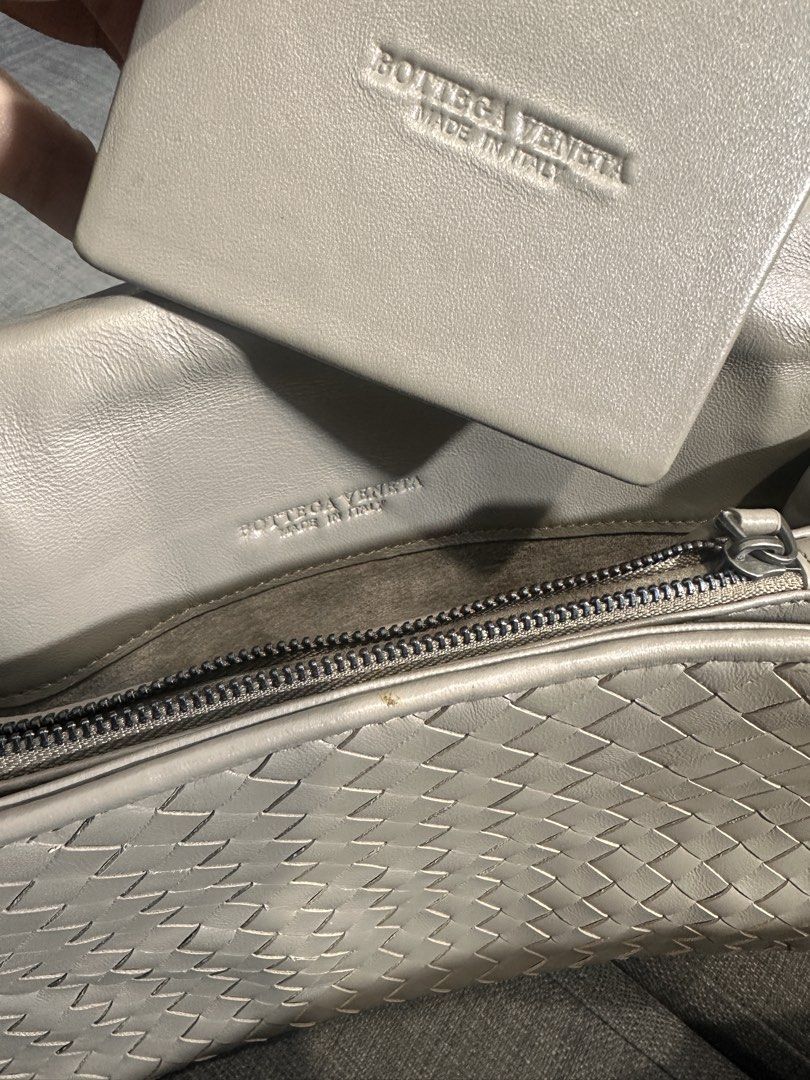 Bottega veneta sling bag (Category: Luxury Bags & Wallets) located in Baguio. Submitted by saleztalk2600 (Listing ID 1449053664, Image 3). Description: Bottega venete sling bag No flaws Very good condition Missing caretag 8000 negotiable .