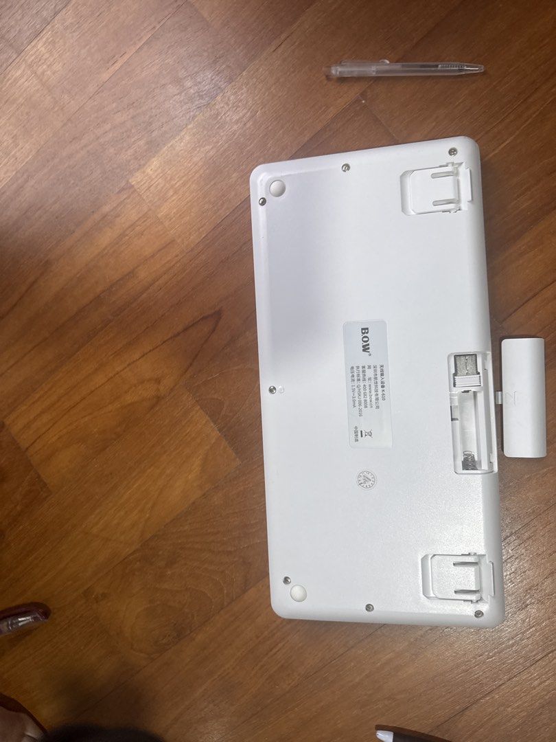 BOW Wireless Keyboard White Round Keys507065144265953281