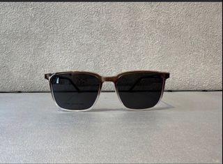 (Category: ) located in . Submitted by pop.optical (Listing ID 1448968288, Image 1). Description: .