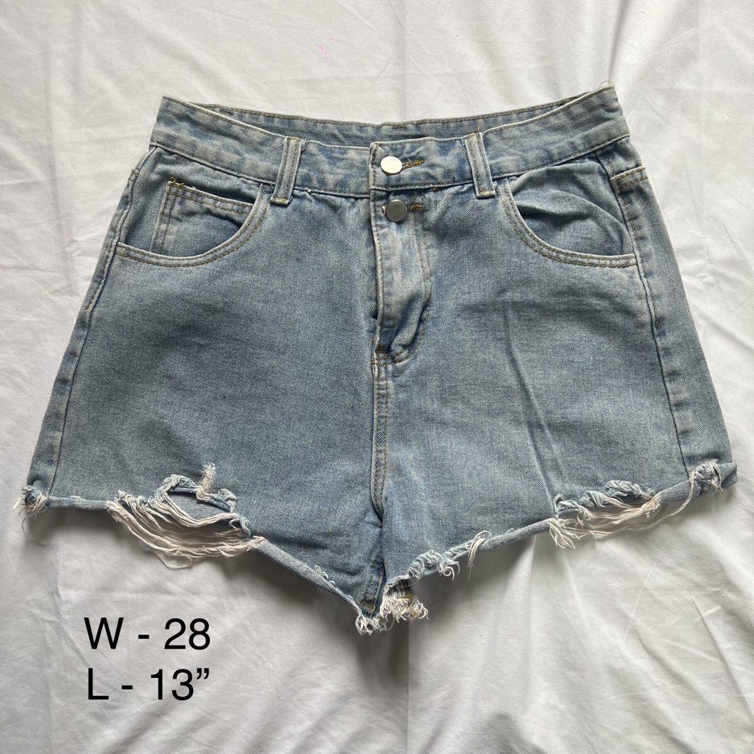 Bundle Denim Shorts Size 28 (Category: Shorts) located in Pasay City. Submitted by annedeclutter (Listing ID 1448930912, Image 2). Description: 4pcs Bundle Size: 28 RFS: Declutter 📍Pasay City 🛵Lalamove and Orange CO.
