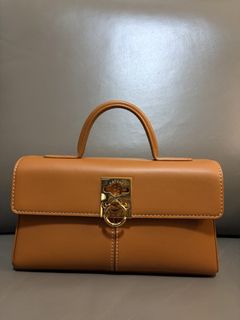 （分類：）位於 。 由 happyresellcc 提交（商品編號 1449059072，圖片 1）。簡介： 。