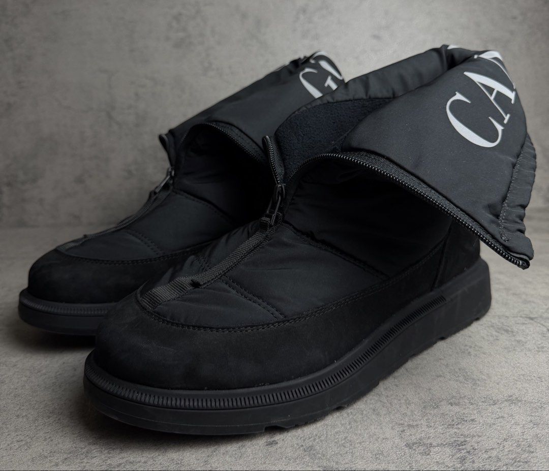 CANADA GOOSE - FW22 CROFTON FOLD DOWN PUFFER BOOTS (Category: Boots) located in Makati City. Submitted by daboy_ (Listing ID 1449098416, Image 3). Description: Size: 11 US Condition: 10/10 Made in: Italy No inclusions Zipper: Ykk.