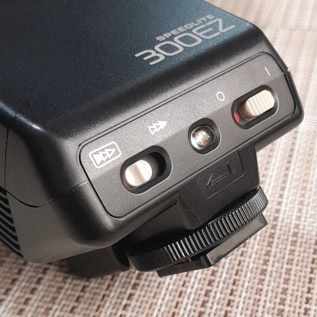 Canon Speedlight 300EZ (Category: Flashes) located in Las Pinas. Submitted by 84vintage (Listing ID 1449008433, Image 3). Description: Actual photos posted. Please examine them carefully as they are part of the description. --📌 MUST READ Before Dealing with us 📌-- ⚠️Price is posted. No lowballs please. ⚠️Vintage items are only sold As Is Where Is. If you want new items without any flaws, you can buy at the mall. Please manage your expectations.