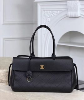 （分類：）位於 。 由 lc.luxury 提交（商品編號 1449017189，圖片 1）。簡介： 。