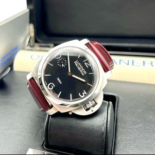 (Category: ) located in . Submitted by chamelontimepieces (Listing ID 1448960346, Image 1). Description: .
