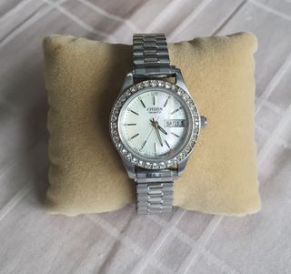 (Category: ) located in . Submitted by sunnyshaney81 (Listing ID 1448992396, Image 1). Description: .
