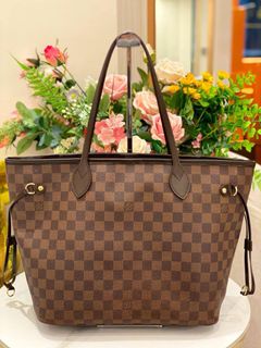 (Category: ) located in . Submitted by luxshare_preloved_ (Listing ID 1449032763, Image 1). Description: .