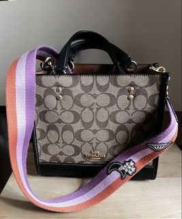 (Category: ) located in . Submitted by geminishopper (Listing ID 1449094079, Image 1). Description: .