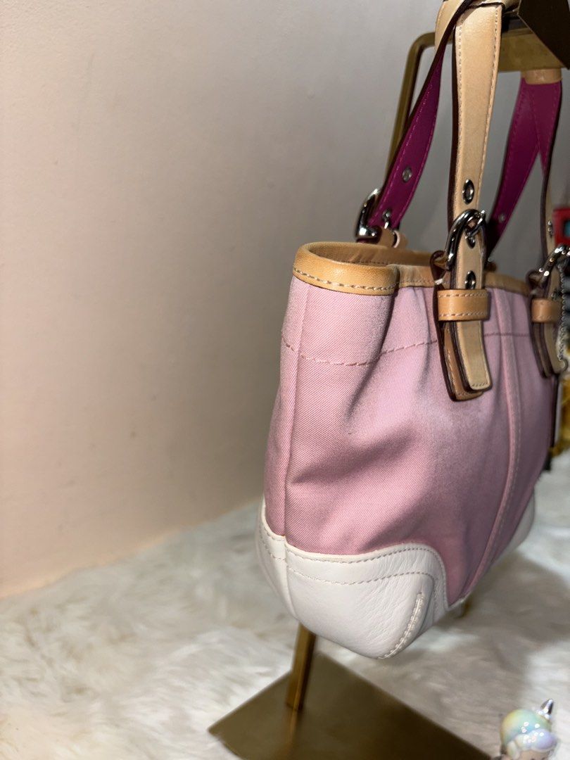 Coach Soho Pink mini tote (Category: Luxury Bags & Wallets) located in Angeles City. Submitted by azter.archive (Listing ID 1449086181, Image 2). Description: RUSH SALE!!! Open for Layaway: 30% DP (non refundable) 30 days to pay 💕 Visit my IG page for more details 🌸 -azter.archive.