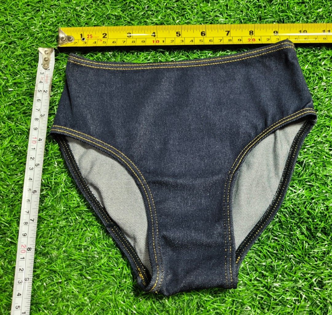 Code : 21 (Category: New Undergarments & Loungewear) located in Sungai Buloh. Submitted by Zirahh.BndleNightware (Listing ID 1448960444, Image 1). Description: 9/10.
