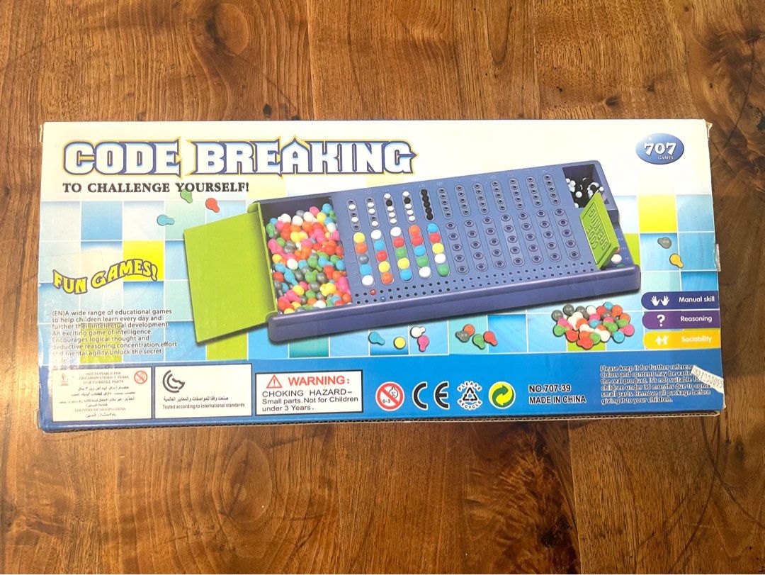 Code Breaking Logic Game Fun Games （分類：桌遊及拼圖）位於 Hong Kong。 由 ksume 提交（商品編號 1448956532，圖片 2）。簡介： Code Breaking logic game. Comes with lots of colorful pegs and black/white pegs for scoring. The game board has a compartment to store the pegs. Instructions are on the box. Great for challenging yourself and family fun.。