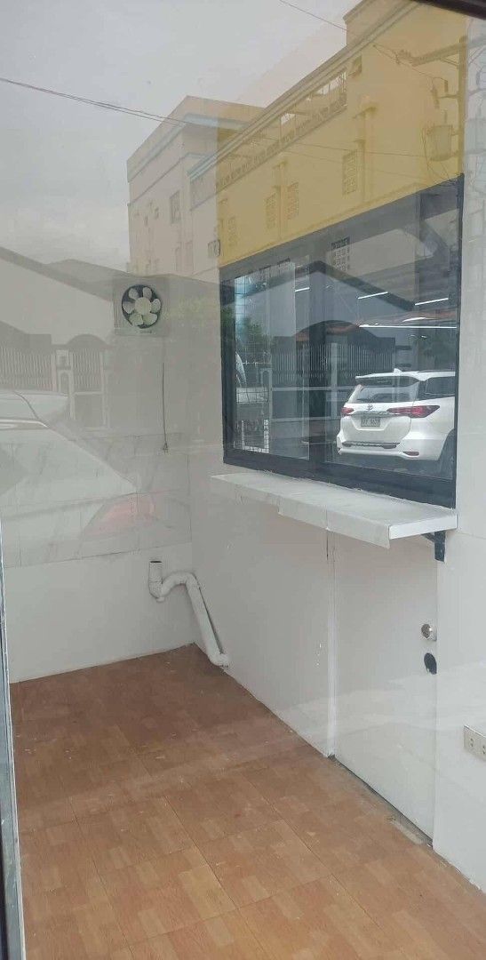 Commercial Space for Rent Main Road (Category: Commercial) located in Quezon City. Submitted by aisaoreta (Listing ID 1448962564, Image 2). Description: 📍Commercial For Rent in Quezon City Please read below carefully. Questions with answers already posted will not be replied to. If interested, PLEASE SEND THE FOLLOWING INFORMATION: Full Name: Registered Business Name: Type of Business New business? (Y/N): How many months or years the business is