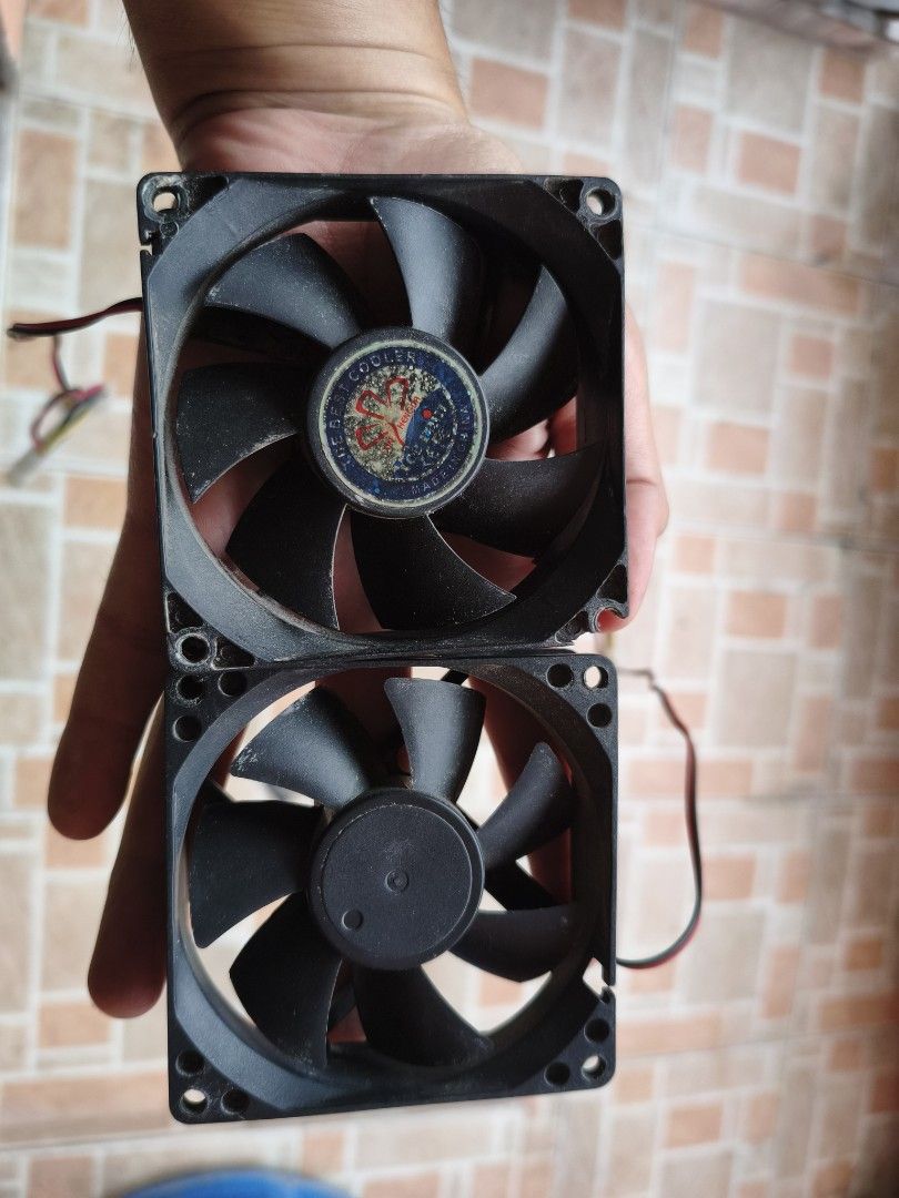 Computer Case Fan (2 pcs) (Category: Desktops) located in Las Pinas. Submitted by kenespera123 (Listing ID 1449025733, Image 1). Description: Computer Case Fan (2 pcs) Price: 200 pesos Meetup or Delivery Contact me for further inquiries. Thank you! :).