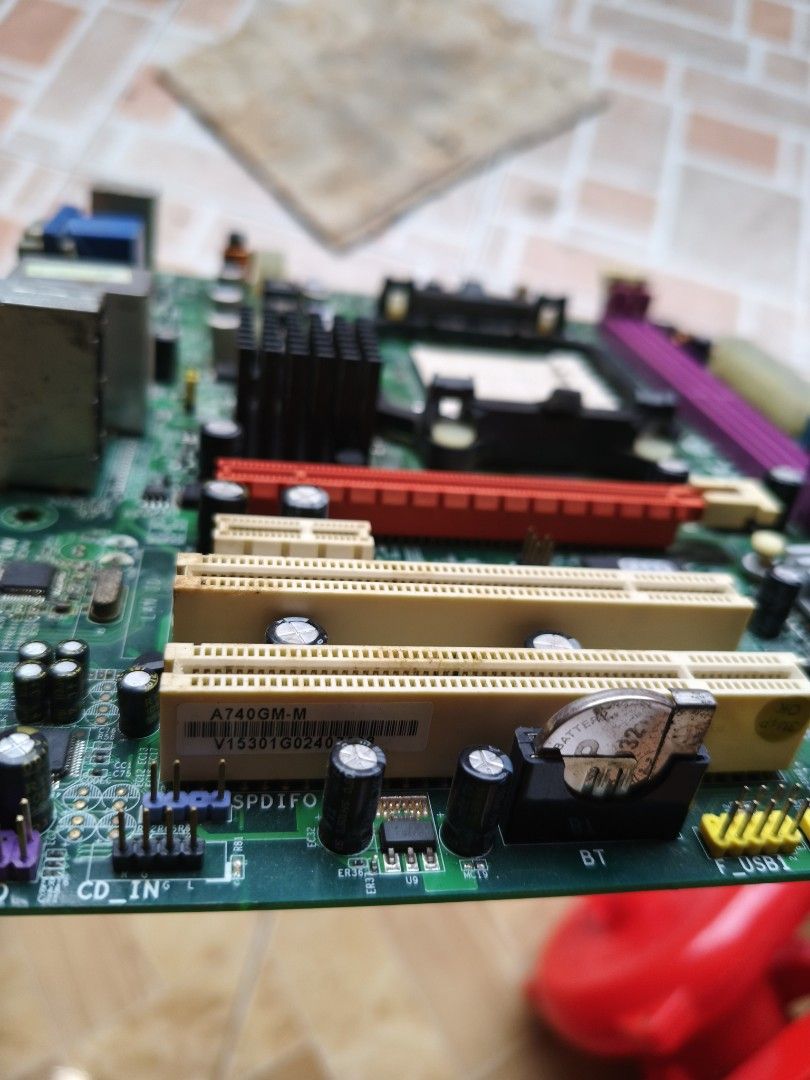 Defective Motherboard (ECS A740GM-M) (Category: Computer Parts) located in Las Pinas. Submitted by kenespera123 (Listing ID 1449024761, Image 2). Description: Defective Motherboard (ECS A740GM-M) Issue: No display due to rust Price: 500 pesos Meetup or delivery Contact me for further inquiries. Thank you! :).
