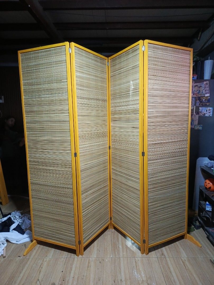 DIVIDER 4 PANELS GOLD (Category: Other Home Furniture) located in Taytay. Submitted by when_z (Listing ID 1449018808, Image 1). Description: .