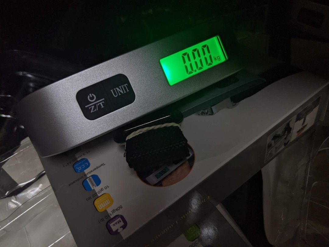 Electronic Luggage Scale Max 50kg/110lb Digital Portable (Category: Health Monitors & Weighing Scales) located in Quezon City. Submitted by gervin.cho (Listing ID 1448907086, Image 1). Description: Bought this as an extra for travel, pero hindi na rin nagamit. Baka mas mapakinabangan ng iba. Details: • Portable digital luggage weighing scale • Brand new • Maximum capacity: 50 kg (110 lbs) • Material: Plastic & Metal • Dimensions: 13 × 3 × 3 cm • 