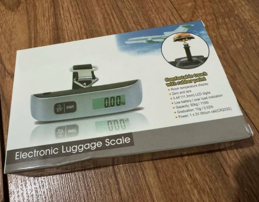 Electronic Luggage Scale Max 50kg/110lb Digital Portable (Category: Health Monitors & Weighing Scales) located in Quezon City. Submitted by gervin.cho (Listing ID 1448907086, Image 2). Description: Bought this as an extra for travel, pero hindi na rin nagamit. Baka mas mapakinabangan ng iba. Details: • Portable digital luggage weighing scale • Brand new • Maximum capacity: 50 kg (110 lbs) • Material: Plastic & Metal • Dimensions: 13 × 3 × 3 cm • 