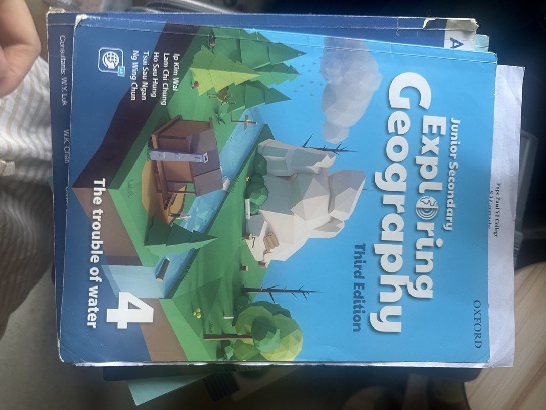 Exploring Geography 4 第三版 （分類：教科書）位於 Hong Kong。 由 cy2003512 提交（商品編號 1448969021，圖片 1）。簡介： 呢本係 Junior Secondary Exploring Geography 第4冊，第三版。書本有齊所有作者同埋顧問資料。書名係 'The trouble of water'。適合中學地理科學生使用。。
