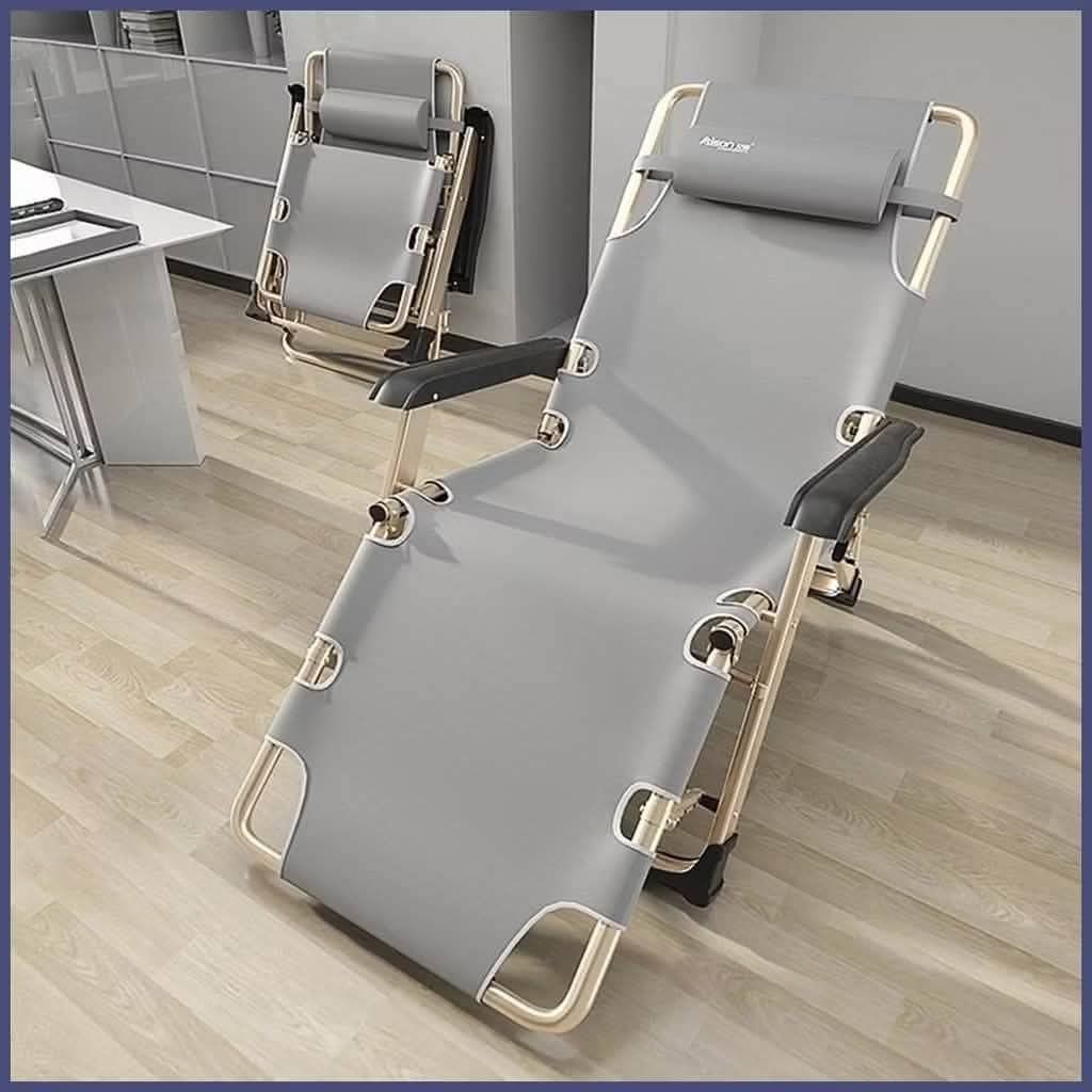 Folding bed / chair (Category: Everything Else Others) located in Manila. Submitted by yzcartph (Listing ID 1449104136, Image 1). Description: .