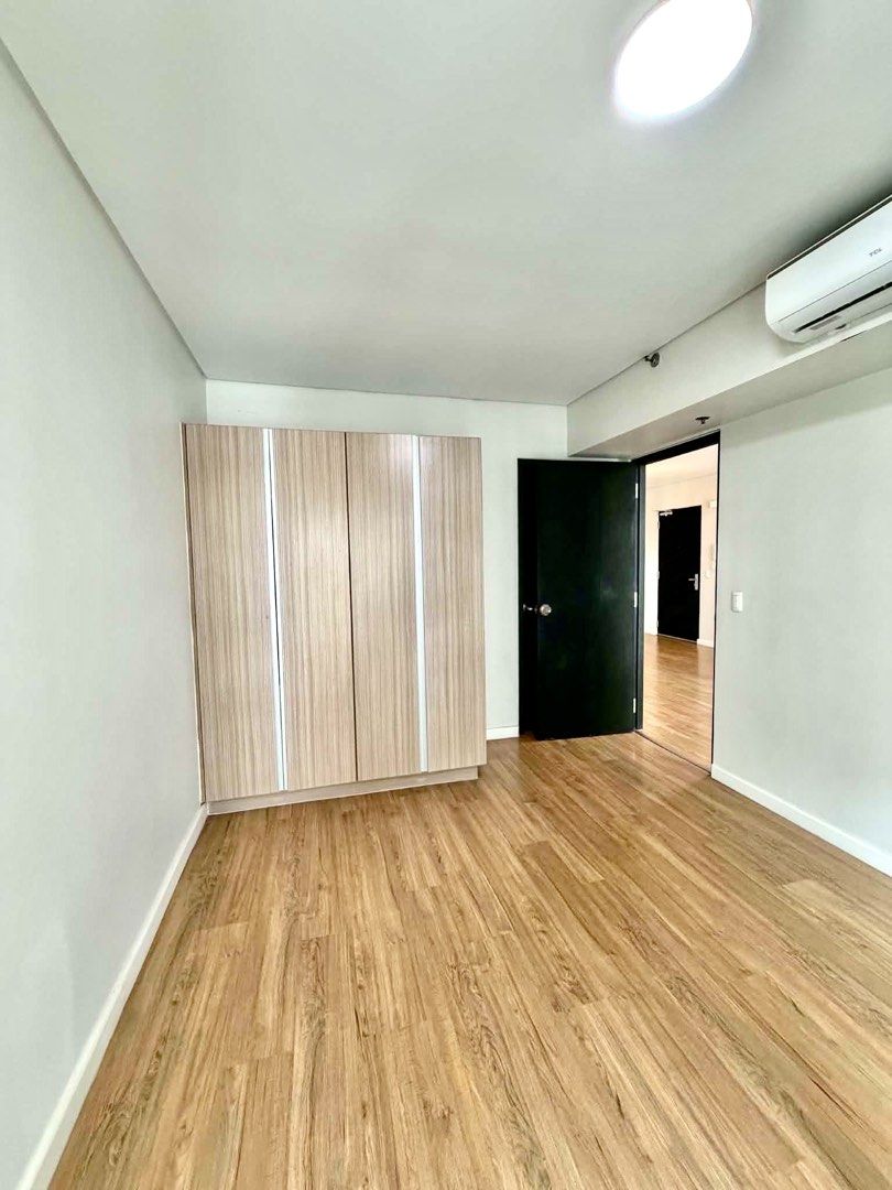 FOR RENT - 1BR in Sequoia at Two Serendra Bgc (Category: Apartments & Condos) located in Manila. Submitted by bon.eric (Listing ID 1449019091, Image 3). Description: FOR RENT 🏙️Sequoia at Two Serendra 📍Bgc ✔️ 1 Bedroom unit ✔️ 67 sq.m ✔️ High Floor ✔️ Morning Sun ✔️ No Balcony ✔️ No Parking ✔️ Unfurnished ✅Sale Price: ₱16.5M Gross ✅Rent Price: ₱60,000/month.