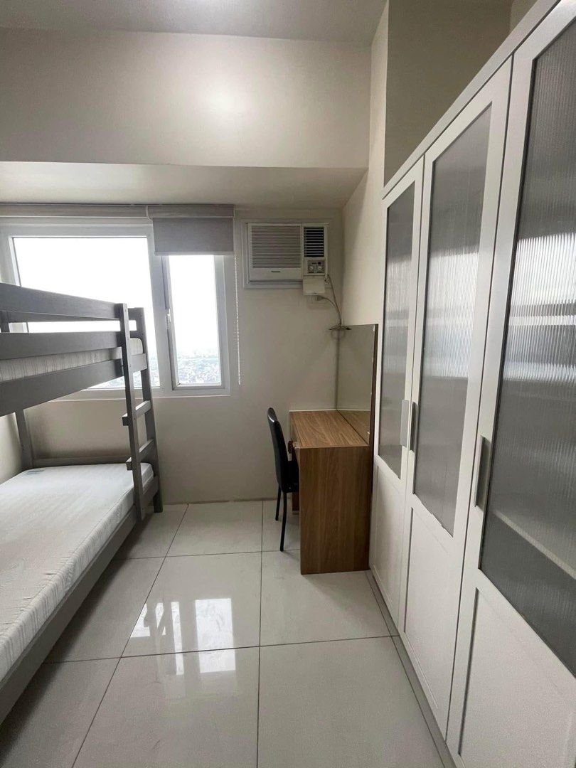 For Rent Green Residences 1BR (Category: Apartments & Condos) located in Taguig. Submitted by jubie_lucban214 (Listing ID 1449085663, Image 2). Description: Oct-Nov move-ins only‼️ GREEN RESIDENCES Along Taft Avenue Next to DLSU 30th Floor 1BR 24 sqm. Fully Furnished (double deck bed) 21K/month inclusive of dues LAST PRICE 2 Months Security Deposit 1 Month Advance Rent 11 PDCs (no monthly bank deposit) Ideal for 2 occupants Maximum of 2 occupants
