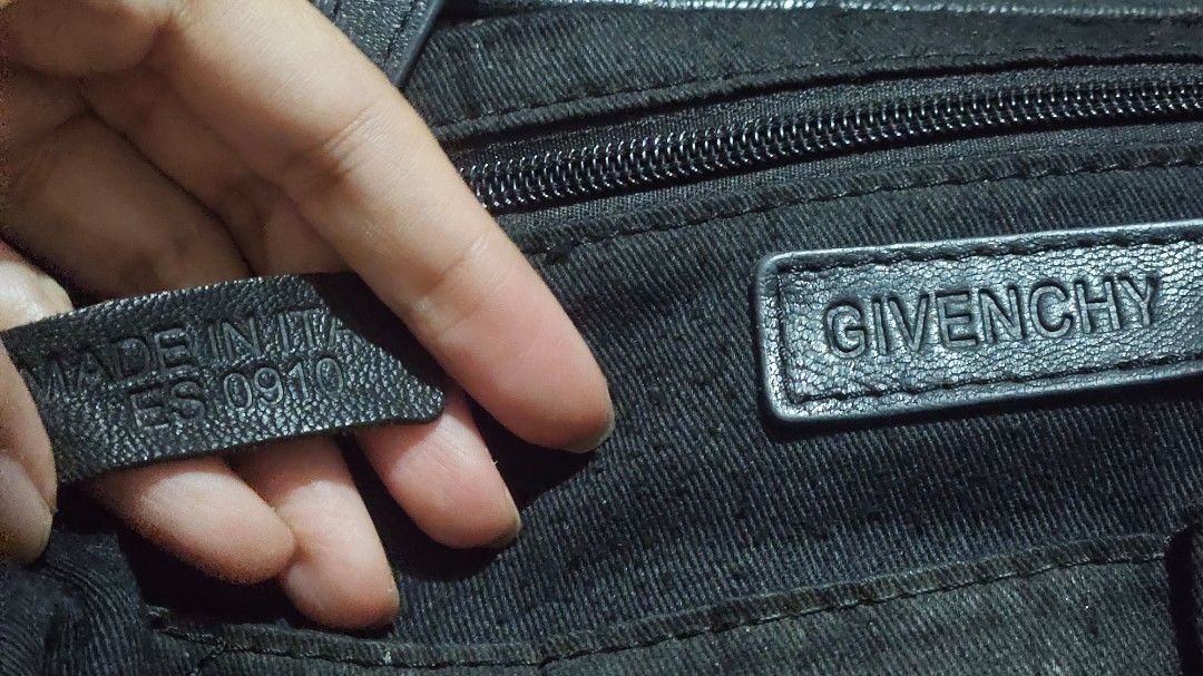 Givenchy bag (Category: Luxury Bags & Wallets) located in Balanga. Submitted by momstyle.ph (Listing ID 1449007555, Image 3). Description: Givenchy Pandora bag missing letter G & V missing sling strap Made in Italy Sale price ❤️.