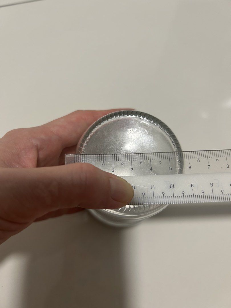 Glass containers with screw on lid506403456392908801