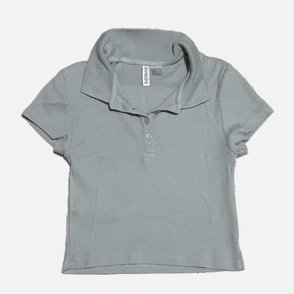 Green Polo Top (Category: Shirts) located in Muntinlupa City. Submitted by clothes.declutter.finds (Listing ID 1449048689, Image 1). Description: .