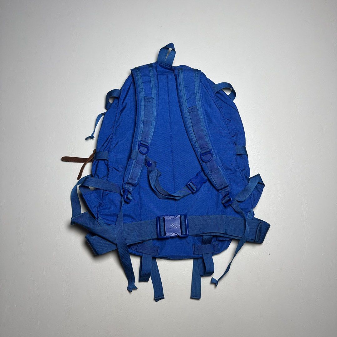 GREGORY CLASSIC DAY AND HALF 33L BACKPACK EXCELLENT CONDITION NO ISSUE (Category: Backpacks) located in Guagua. Submitted by el_outdoor (Listing ID 1449074300, Image 3). Description: GREGORY CLASSIC DAY AND HALF 33L BACKPACK EXCELLENT CONDITION NO ISSUE.