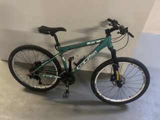 (Category: ) located in . Submitted by bikeview (Listing ID 1384555712, Image 1). Description: .