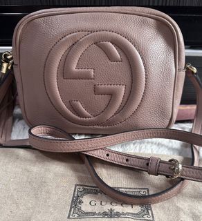 (Category: ) located in . Submitted by closetvibesbyg (Listing ID 1448944296, Image 1). Description: .