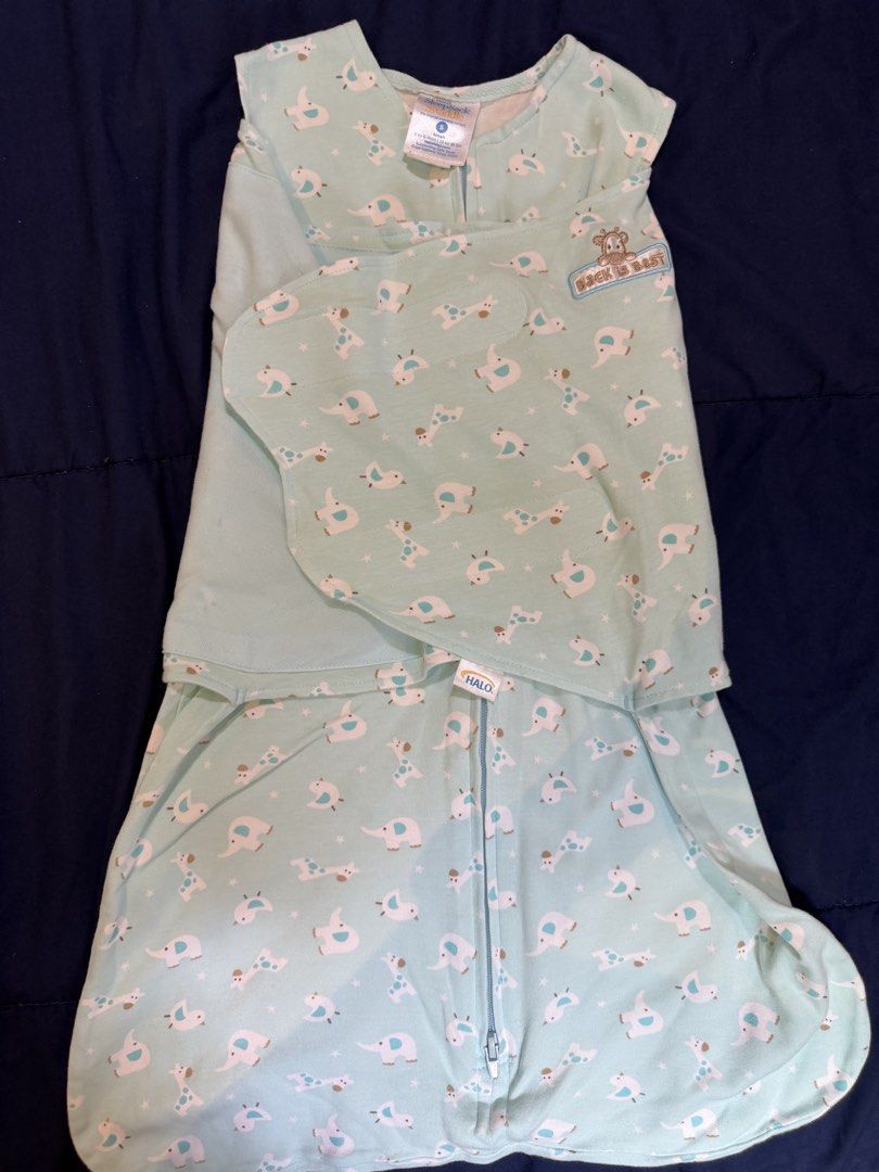 Halo SleepSack Swaddle Small Elephant Print (Category: Babies & Kids Fashion) located in Bacolod City. Submitted by declutteringjess (Listing ID 1448922843, Image 1). Description: - Halo SleepSack Swaddle - Size: Small - Adorable elephant and giraffe print - Original wearable blanket for safe and secure sleep - Convenient zipper closure for easy diaper changes - Ideal for babies aged 3-6 months - Suitable for babies weighing 10-18 lbs.