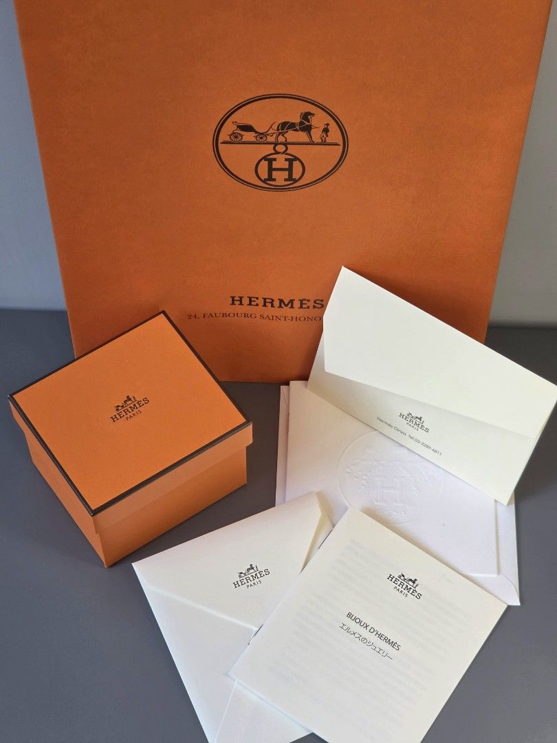Hermes Ever Herakles Ring （分類：戒指）位於 Hong Kong。 由 joechoto 提交（商品編號 1448926844，圖片 3）。簡介： Hermes Ever Herakles Ring Size：51 Color：Rose Gold 全新全套，有正單，26年6月Hermes 專店買入。 全線港鐵站交收 $8900。