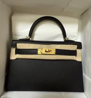（分類：）位於 。 由 lc.luxury 提交（商品編號 1449014519，圖片 1）。簡介： 。