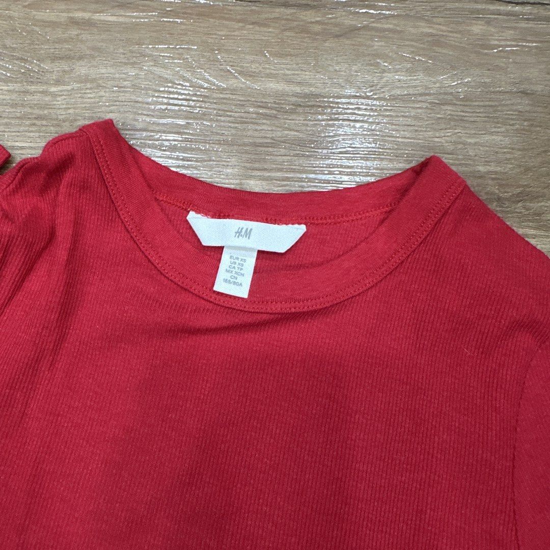 H&M Red Long Sleeve Top XS (Category: Blouses) located in Quezon City. Submitted by _cc_declutters (Listing ID 1449082371, Image 3). Description: - H&M Red Long Sleeve Top - Ribbed texture all over - Crew neck - Fitted style - Perfect basic piece, easy to pair with anything - Size XS.