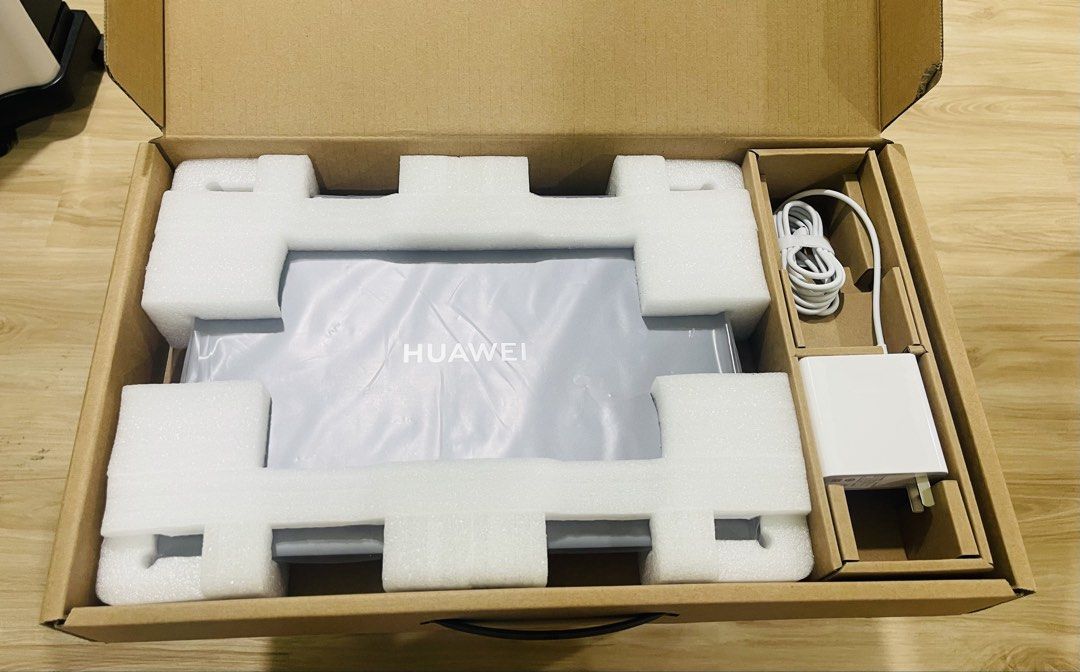 HUAWEI MateBook 14 Laptop Intel Core Ultra 5506447560422215684