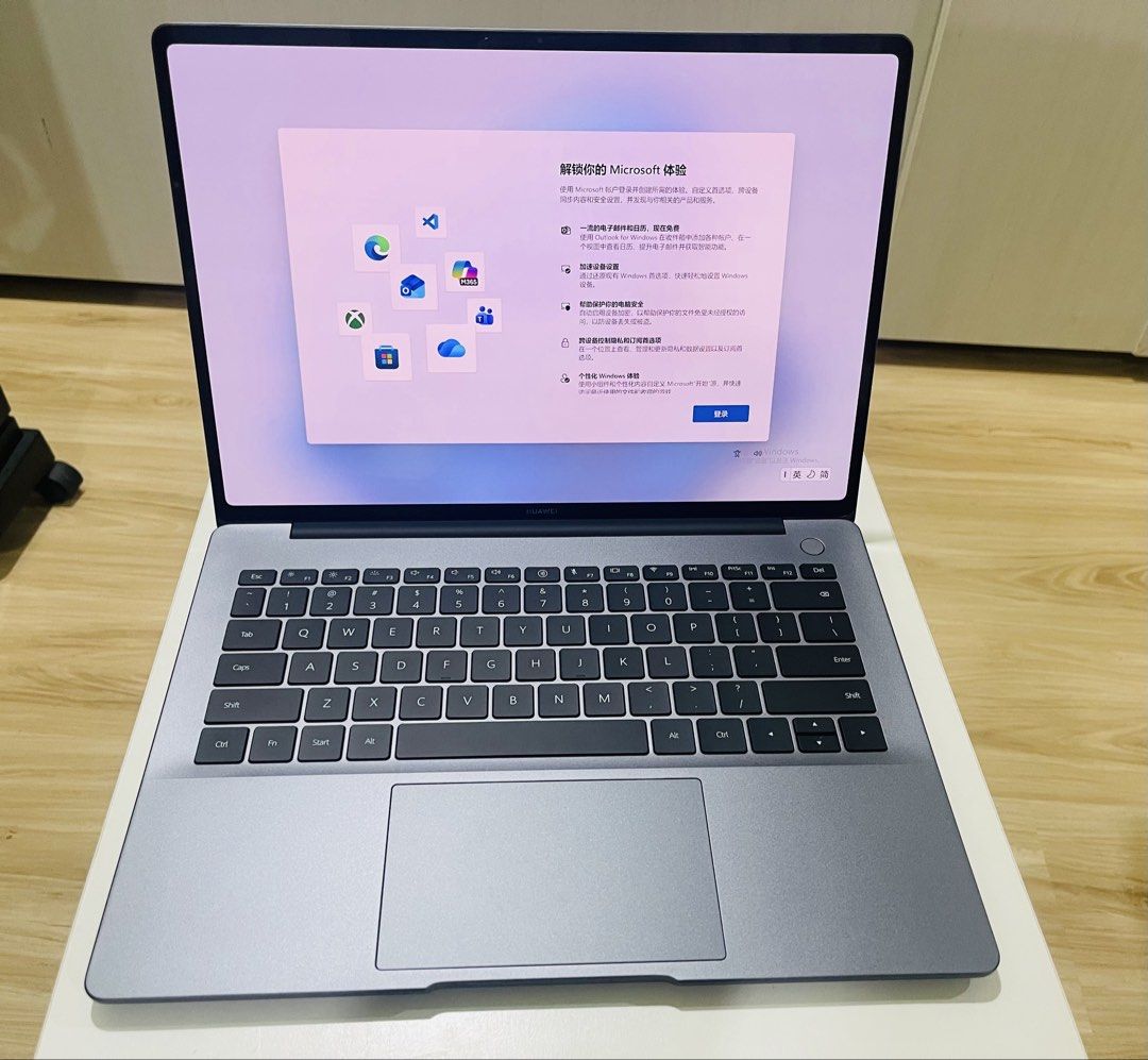 HUAWEI MateBook 14 Laptop Intel Core Ultra 5506447560422215681