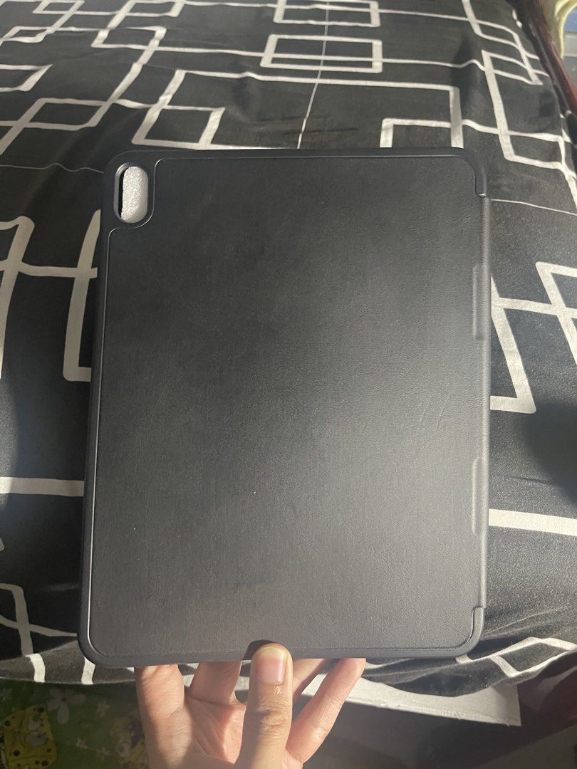 iPad Case (Category: Cases & Sleeves) located in Baguio. Submitted by zharx28 (Listing ID 1448933483, Image 2). Description: iPad case - For 10.9” iPad 10th Gen Originally bought it for P1,490 RFS: No longer using it.