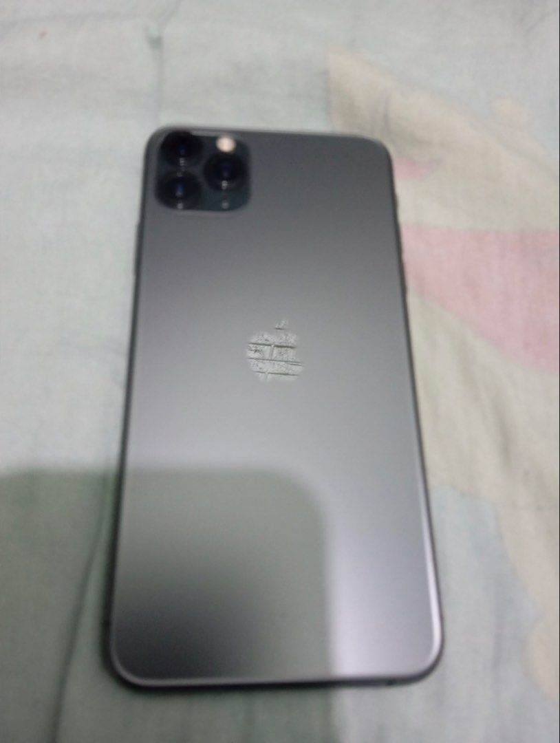 iPhone 11 Pro Max (Category: iPhone 11 Series) located in Manila. Submitted by applemint011 (Listing ID 1449105578, Image 2). Description: - iPhone 11 Pro Max (Korea-bought unit) - Color: Space Gray - Storage: 512GB - Condition: Very Good - No history of repairs - Meetup: SM City Sta. Mesa, Quezon City (or nearby).