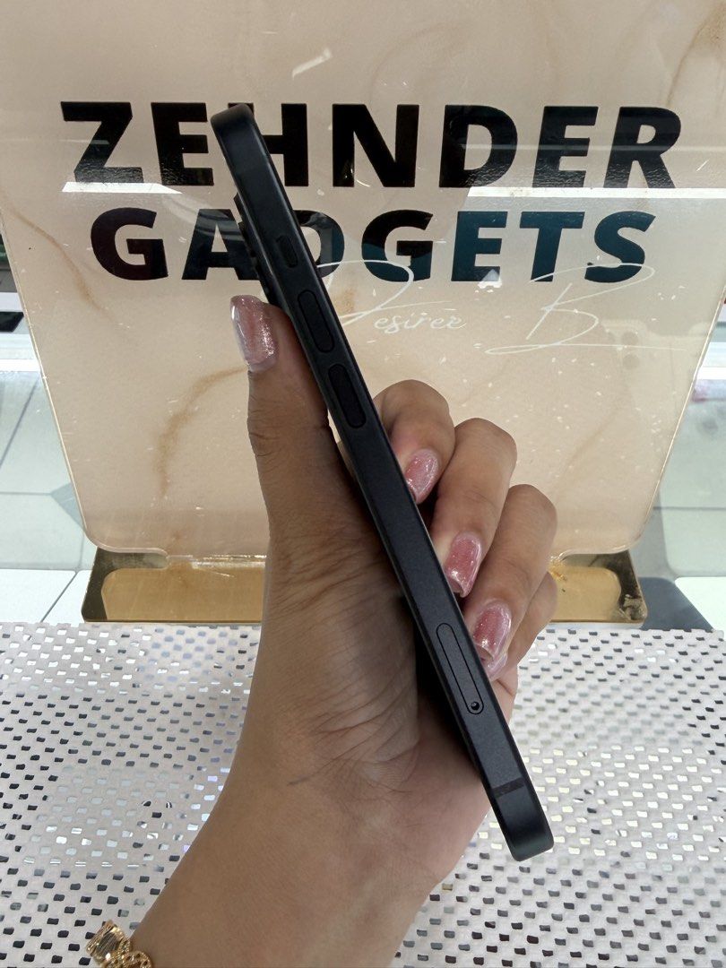 iPhone 15 128GB OPENLINE (100% BH/1 CYCLE COUNT) NTC APPROVED (Category: iPhone 15 Series) located in San Juan City. Submitted by desireebayal96 (Listing ID 1448962002, Image 2). Description: iPhone 15 (BLACK) * WARRANTY UNTIL AUG. 2026 * 128GB * OPENLINE (ANY SIM) * NTC APPROVED * 100% BATTERY HEALTH (ORIGINAL NOT BOOSTED, CAN CHECK 3UTOOLS) * 1 CYCLE COUNT * 100% SMOOTH * NO DENTS * NO SCRATCH * NO ICLOUD ISSUE * NO HISTORY OF REPAIR * FACE ID 