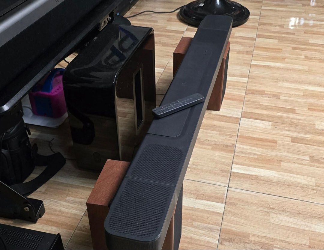 JBL Bar 1000 Soundbar (Category: Soundbars, Speakers & Amplifiers) located in Taytay. Submitted by mikz_1303 (Listing ID 1448916997, Image 2). Description: JBL Bar 1000 Soundbar Australian mall pull out Used as demo Soundbar only no subwoofer With remote Dolby atmos No issue Location Taytay Rizal .