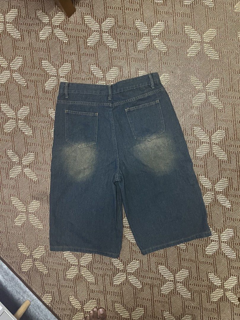 Jorts (Category: Shorts) located in Kuala Lumpur. Submitted by wizomy_ (Listing ID 1449068821, Image 2). Description: Postage +10.