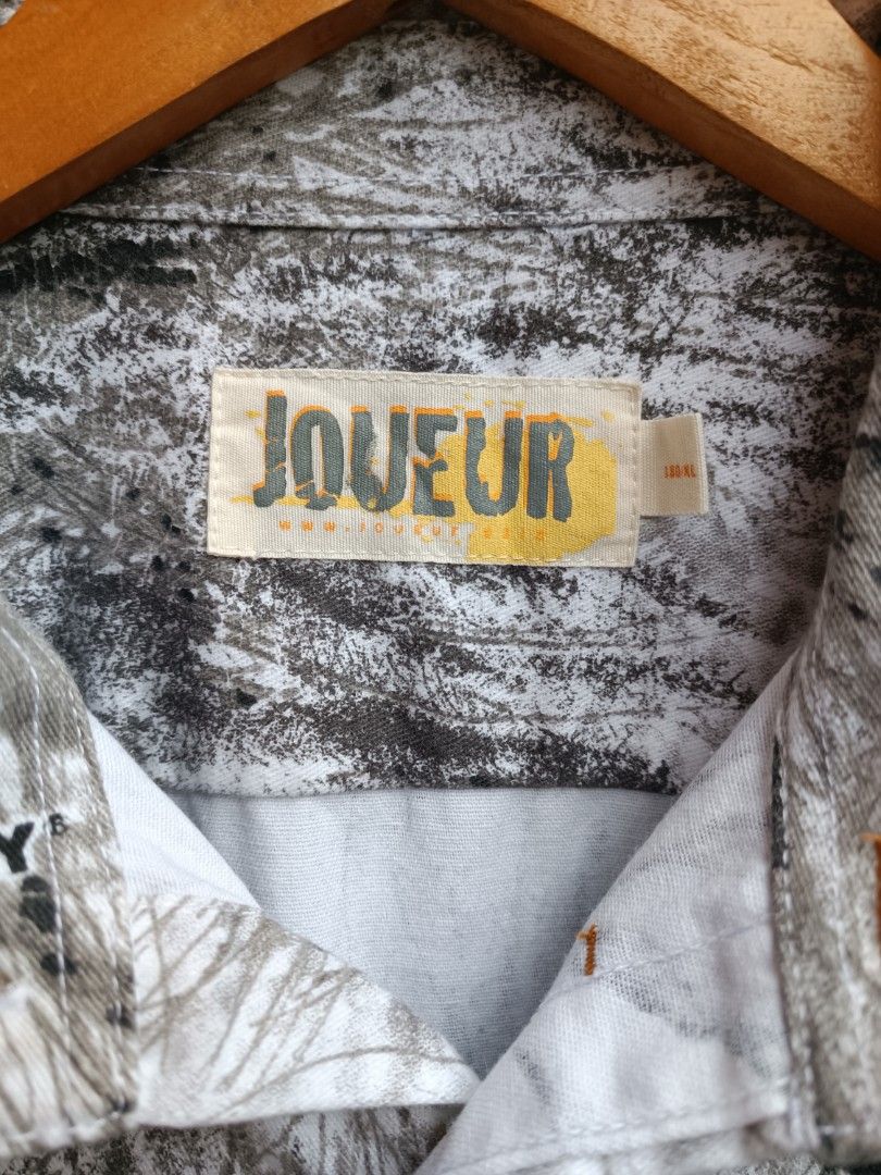 JOUEUR Real tree Open Country (Category: Activewear) located in Davao. Submitted by st333tcartel (Listing ID 1449046211, Image 3). Description: XL Length 30.5 Width 23.5.