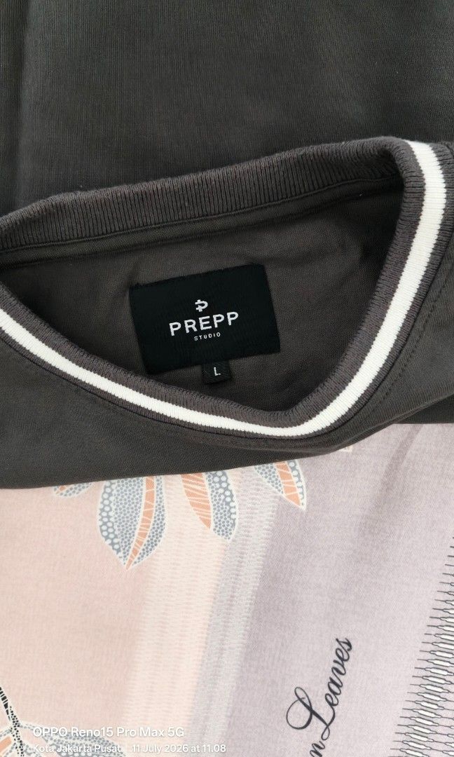 Kaos Prepp Studio Abu-abu Gray (Kategori: Atasan) berada di Jakarta Pusat. Dikirim oleh wiselion.1202 (ID iklan 1448933871, Gambar 2). Deskripsi: Pemakaian minim Kaos masih sangat baik, size L.