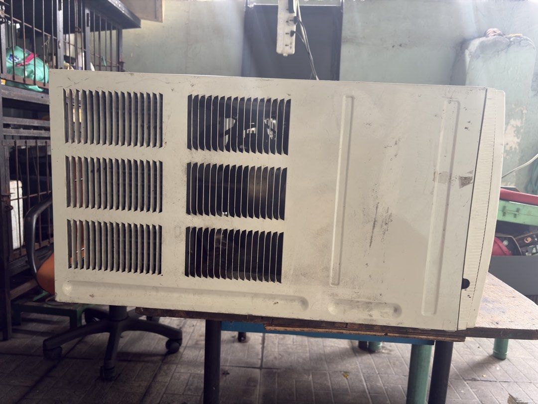 Kolin Window Type Inverter Aircon KAG-110RSINV (Category: Air Conditioning and Heating) located in Marikina City. Submitted by cephasbrothers (Listing ID 1448921838, Image 2). Description: - Kolin Window Type Inverter Air Conditioner - Model: KAG-110RSINV - Capacity: 1 hp - Voltage: 230 volts - Condition: Works well, has some dust and minor scuffs from previous use. - Reason for Selling: No longer needed. - Benefit: Great for cooling down rooms. 