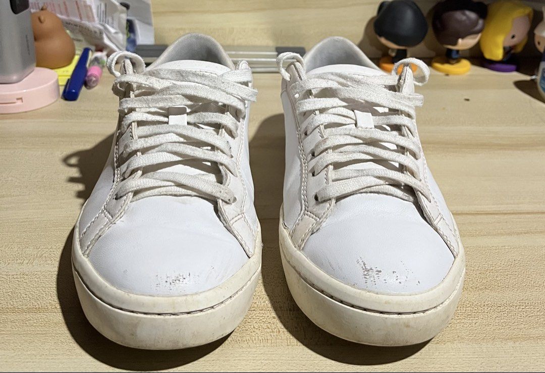 Lacoste Straightset Sneakers (Category: Casual Shoes) located in Tayabas. Submitted by fu_taba01 (Listing ID 1449018657, Image 2). Description: Men Size: UK 7 / EU 40.5 / US 8 Sign of Usage.