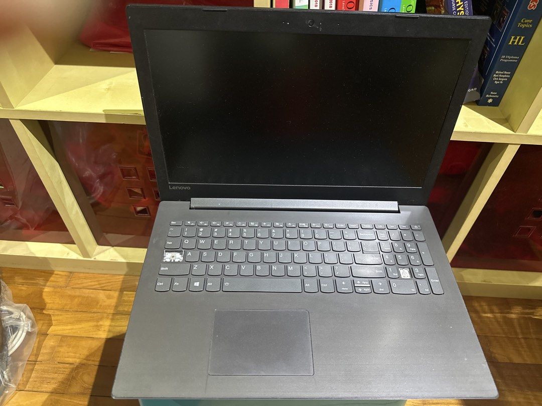 Lenovo laptop506308980754370561