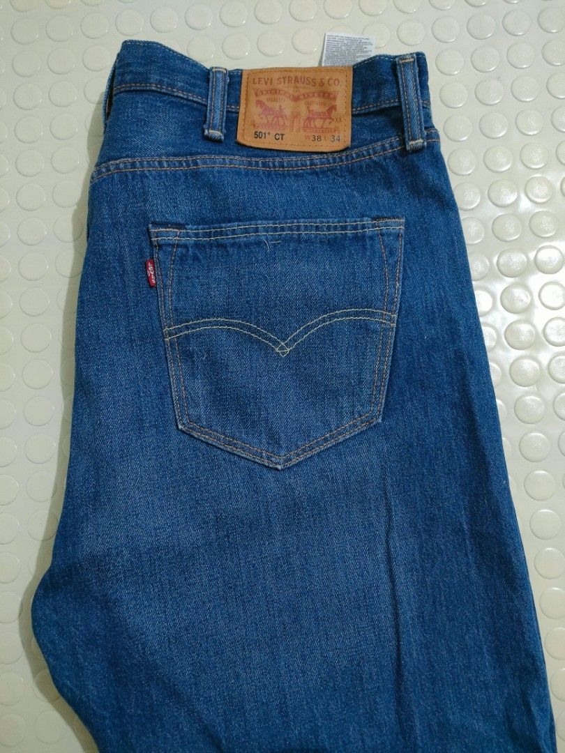 Levi's 501 CT Jeans W36 L34 (Category: Jeans) located in General Santos City (Dadiangas). Submitted by rjb21 (Listing ID 1449038973, Image 3). Description: - Classic blue Levi's 501 CT jeans - Size: W38 L34 - Fit: Straight - Closure: Button fly - Condition: Good, shows some signs of wear but still solid - Perfect for everyday wear.